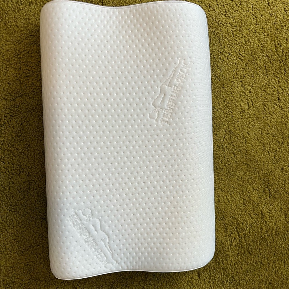 White Tempur-pedic memory foam pillow